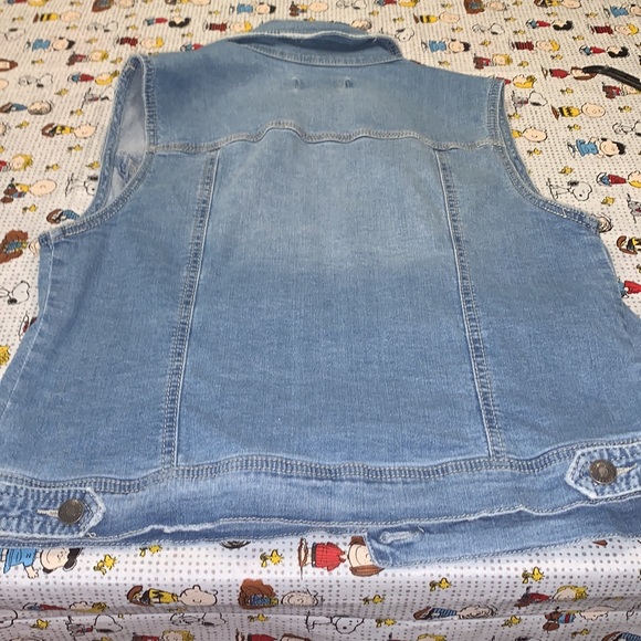 Jean vest like new - Picture 4 of 5